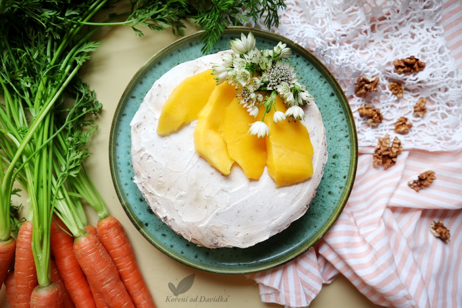 Bezlepkový mrkvovo-kokosový dort