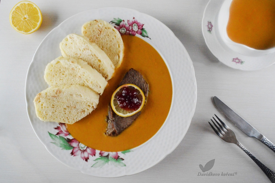 Tradiční svíčková na smetaně