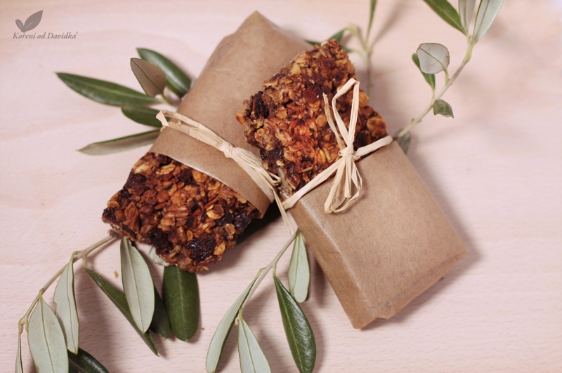 Domácí skořicové müsli tyčinky