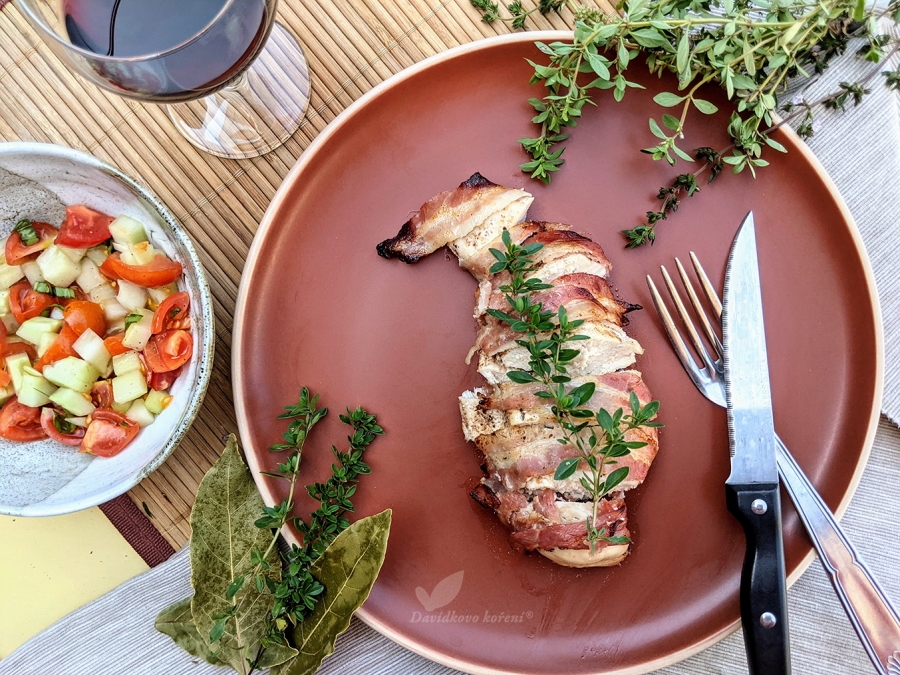 Zapečené kuře se slaninou