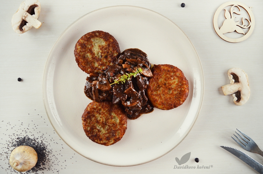 Mufloní ragú s mákem, fenyklem a žampiony 