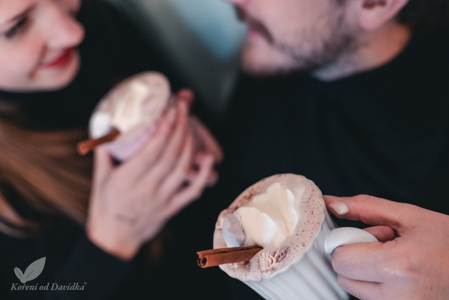 Americká vánoční skořicová čokoláda