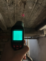 Pohľad na izolovaný strop pivnice