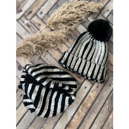 Zimná čiapka s huňatým brmbolcom a nákrčníkom - Strieborná (Veľkosť S)