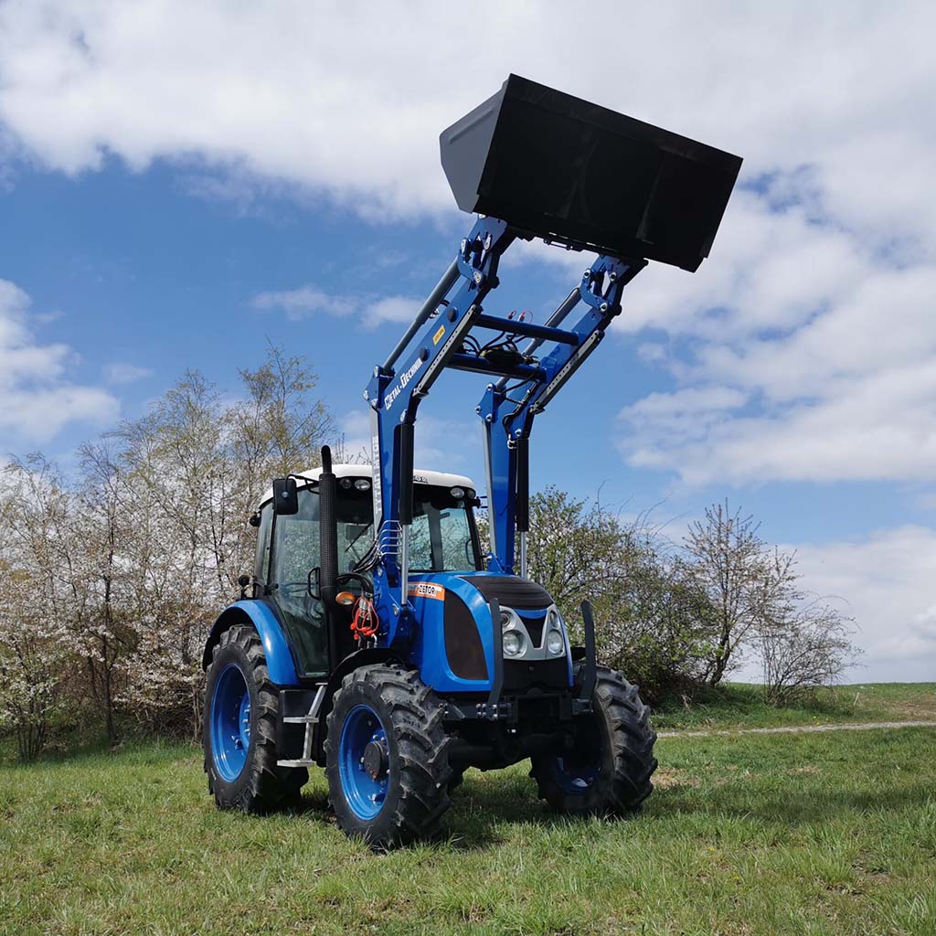 Ukázky montáže čelních nakladačů