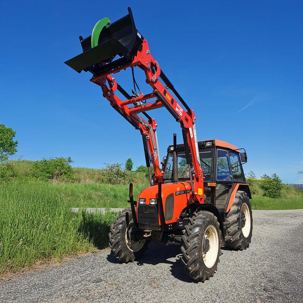 Ukázky montáže čelních nakladačů