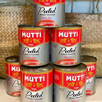 Mutti Pelati — celá loupaná rajčata