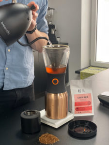 Cold Brew recept - extrakcia kávy