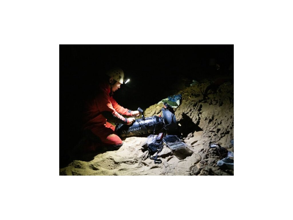 Detail výstupného terminálu s dvoma USB-A portami a integrovaným ochranným puzdrom pre zvýšenú odolnosť voči vlhkosti.