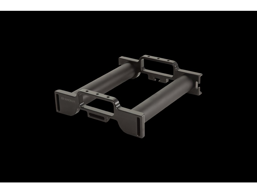 Detailná konštrukcia platformy s presnými montážnymi otvormi pre uchytenie príslušenstva a stabilizáciu dvoch DPV jednotiek.