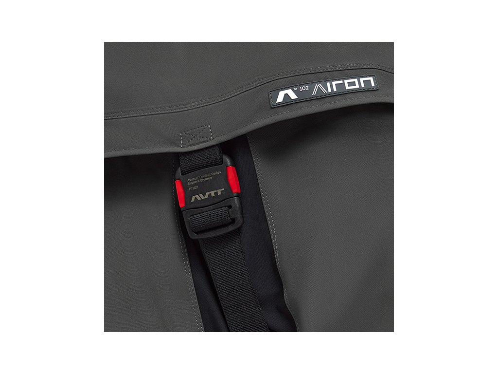 Umiestnenie napúšťacieho ventilu Apeks a konfigurácia pre optimálne vedenie inflátorovej hadice.