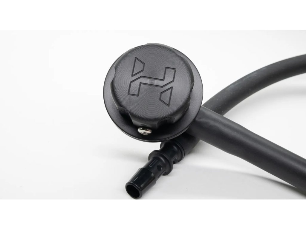 Detail napojenia vnútorného vedenia hadice k telu ventilu so zameraním na tesniacu plochu a poistné prvky.