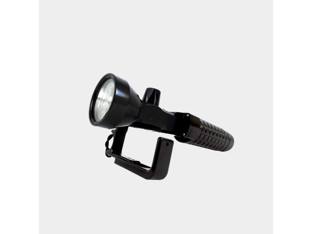 Detail optickej hlavy Focus 2.0 s Fresnelovou šošovkou pre precíznu smerovosť a vysokú svetelnú efektivitu.