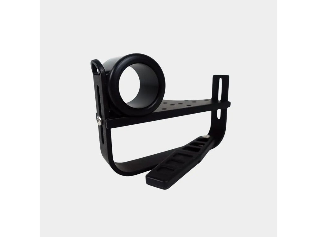 Bočný profil konštrukcie znázorňujúci vertikálne drážky pre plynulé nastavenie výšky úchopu.