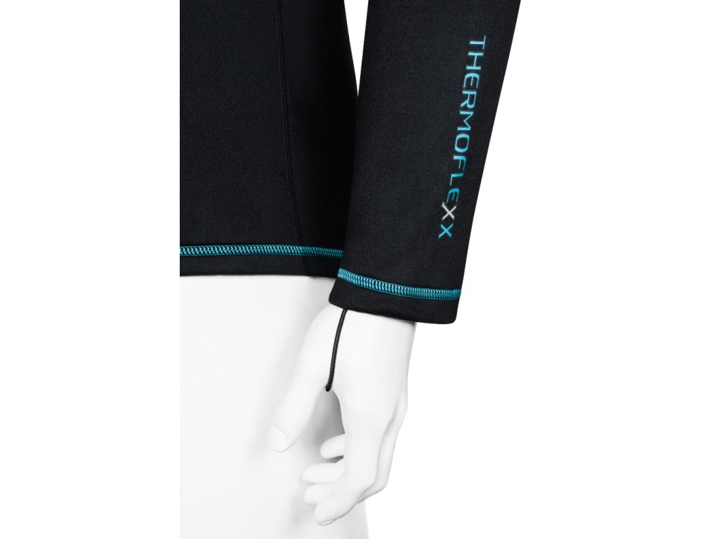 Detailné spracovanie plochých švov a nízko-profilového lemu rukávu pre minimalizáciu tlaku pod manžetami.