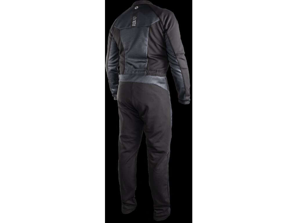 Zadná časť s elastickým pásom zabezpečujúcim priliehavosť a minimalizáciu vzduchových káps.