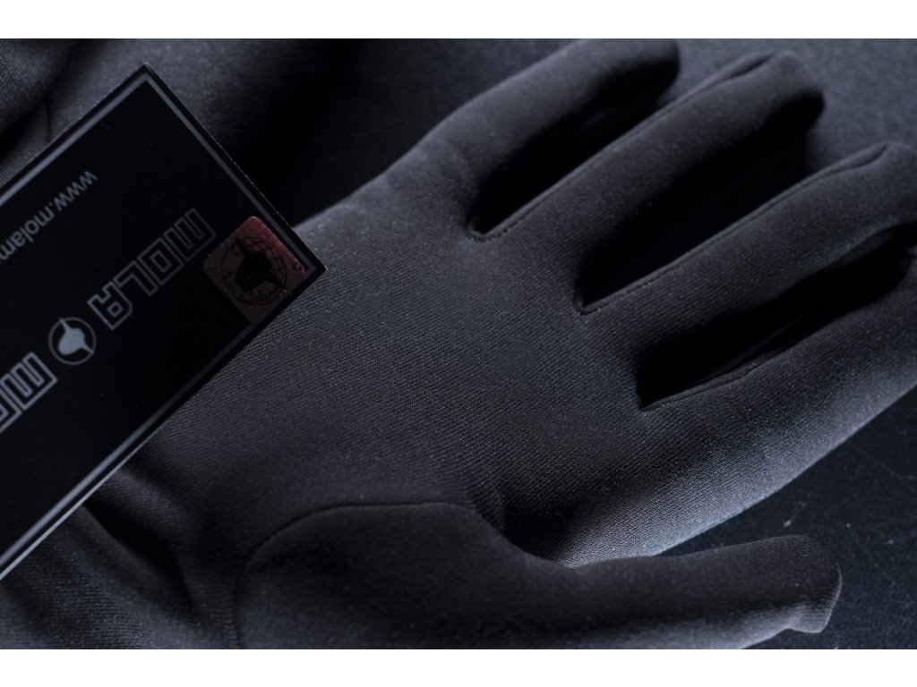 Detail hustoty tkania termoaktívnej pleteniny zabezpečujúcej vysoký tepelný odpor pri zachovaní minimálneho objemu.