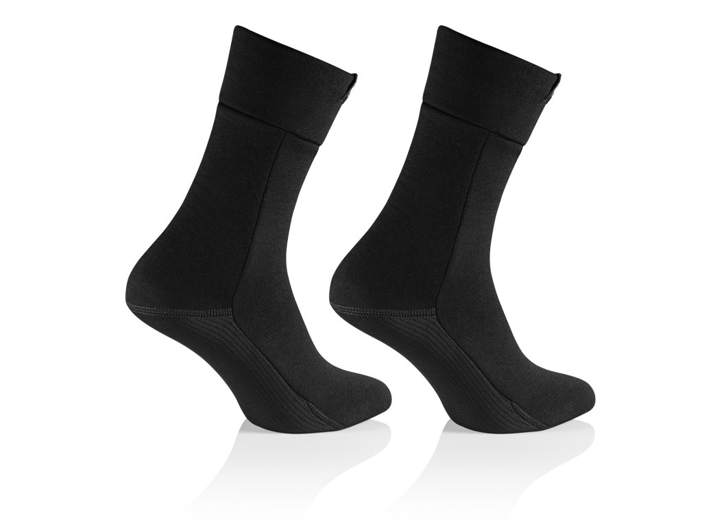 Profilové zobrazenie konštrukcie s dôrazom na ergonomické tvarovanie päty a priehlavku pre minimalizáciu hromadenia materiálu.