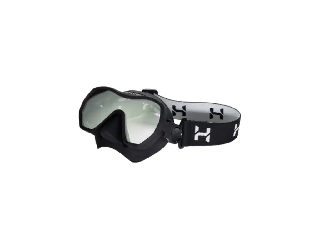 Laterálny pohľad na systém uchytenia elastického textilného remienka, ktorý eliminuje riziko pretrhnutia typické pre silikónové pásiky.