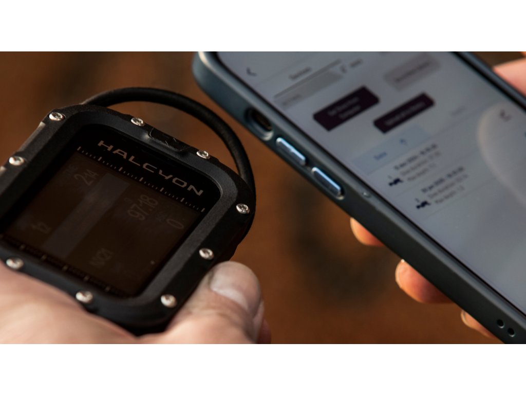 Odolné puzdro s nerezovými skrutkami