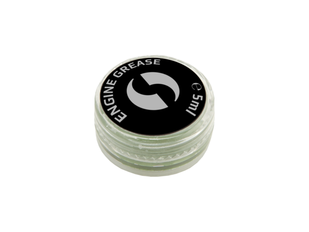 Pohľad na transparentný obal umožňujúci revíziu čistoty a objemu maziva pred servisným úkonom.