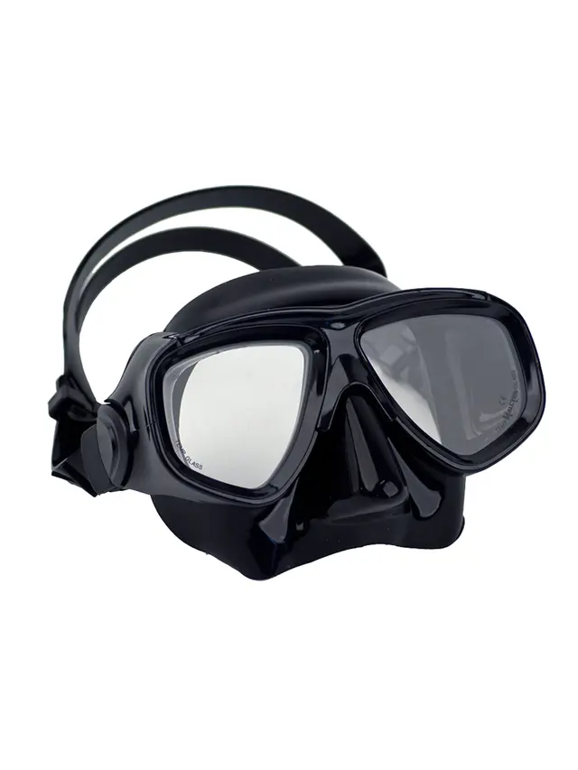 Detailný profil nosového vrecka navrhnutého pre jednoduché uchopenie a vyrovnávanie tlaku v strednom uchu aj v hrubých neoprénových rukaviciach.