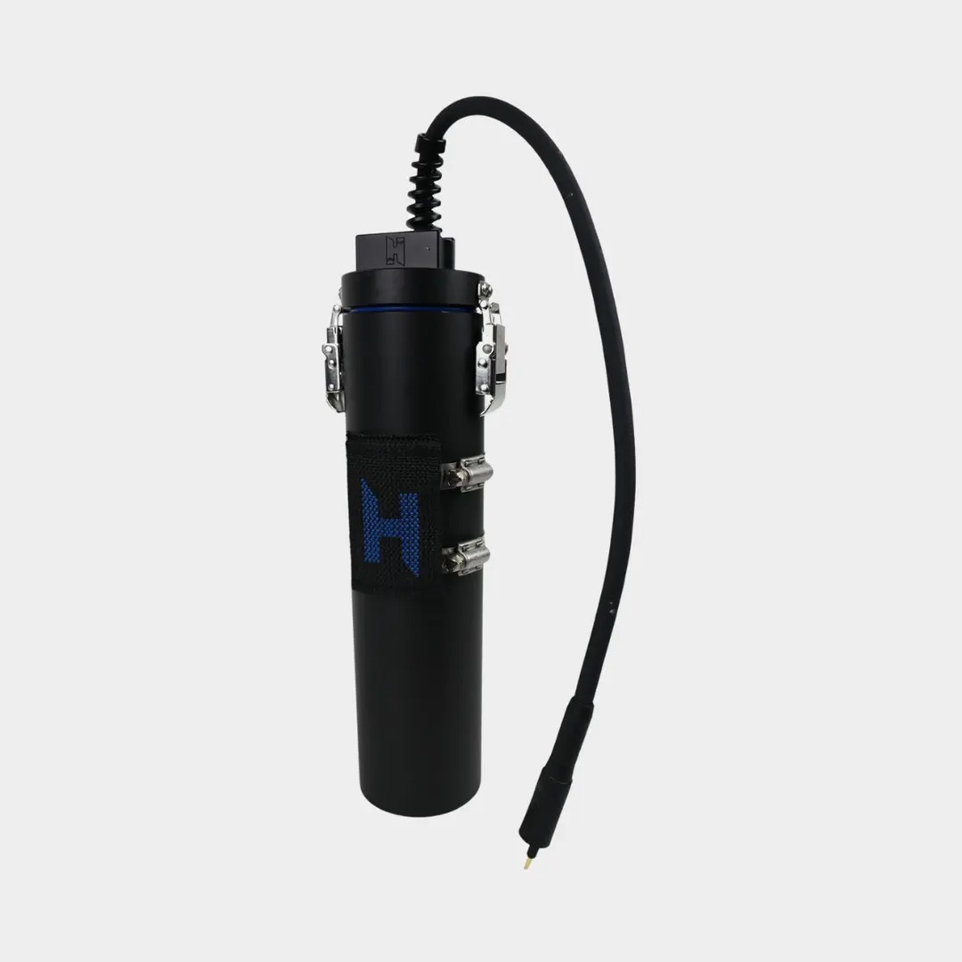 Celkový pohľad na ergonomické usporiadanie komponentov a povrchovú úpravu materiálu Delrin.