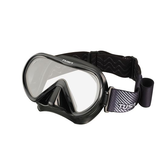 Zobrazenie textúry textilného popruhu a bočnej pracky s nízkym profilom pre minimalizáciu hydrodynamického odporu.