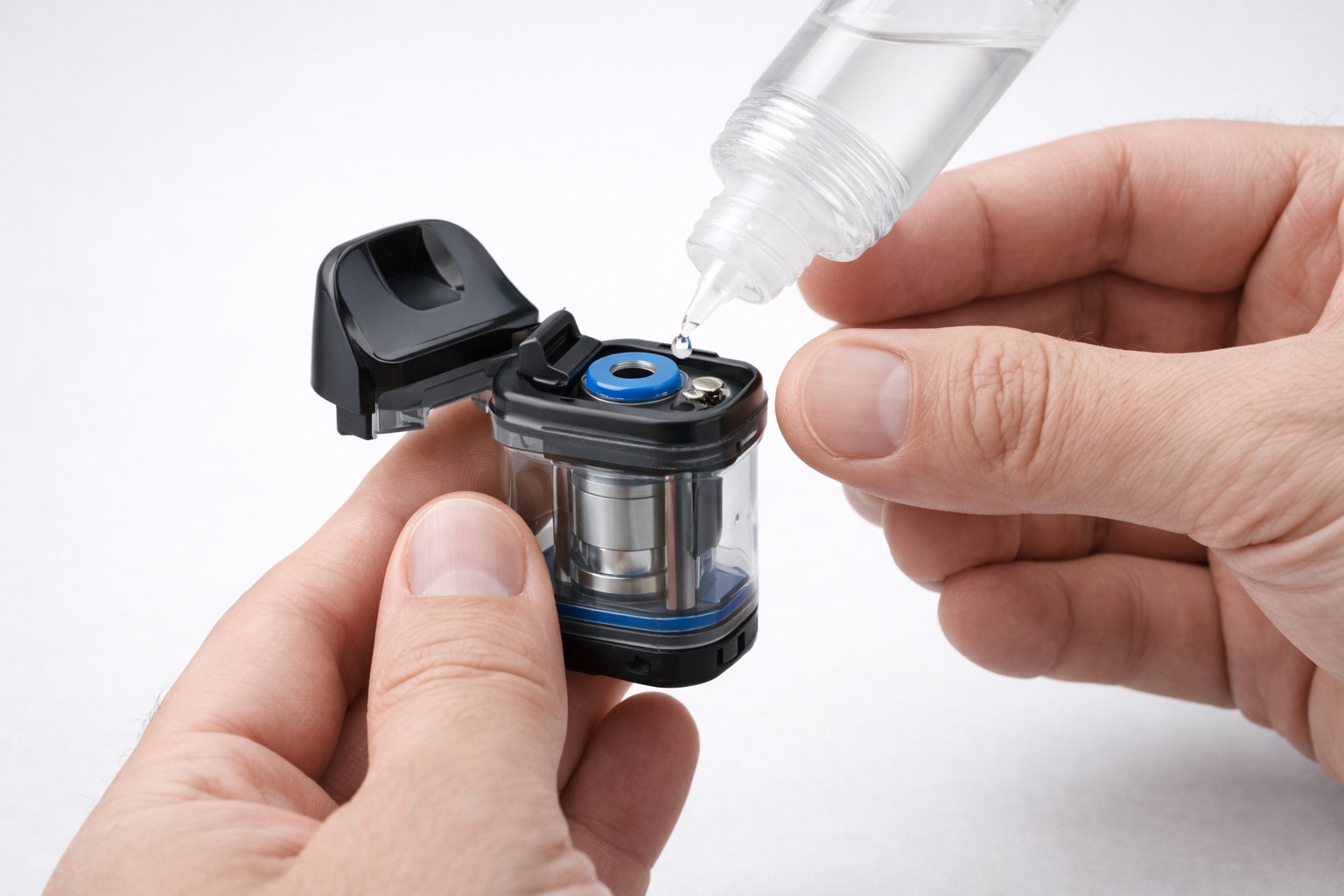 Doplňování e-liquidu do POD cartridge