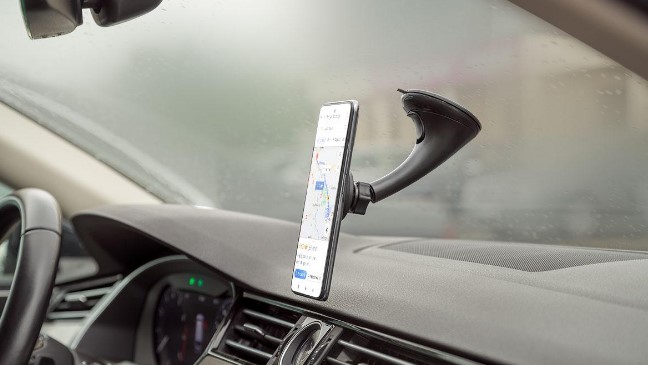 Najlepší držiak na mobil do auta - Kompletný sprievodca