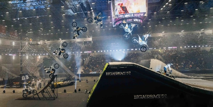 Backflip na Stark VARG – Filip Drahokoupil