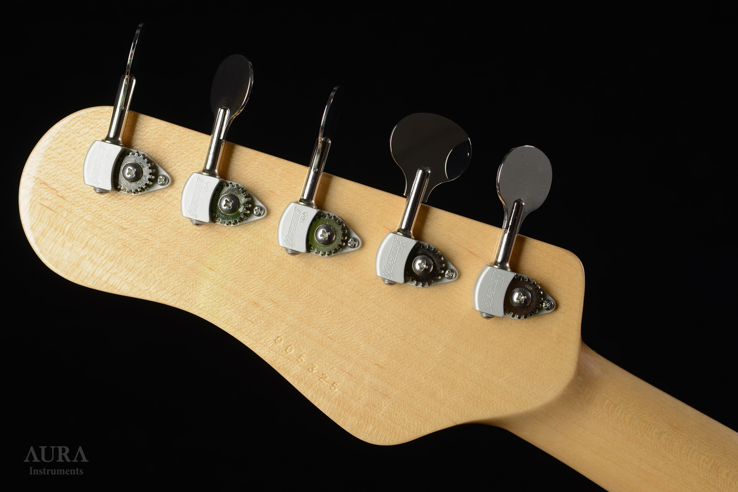 Handmade Aura Jazz Bass FG detail 5