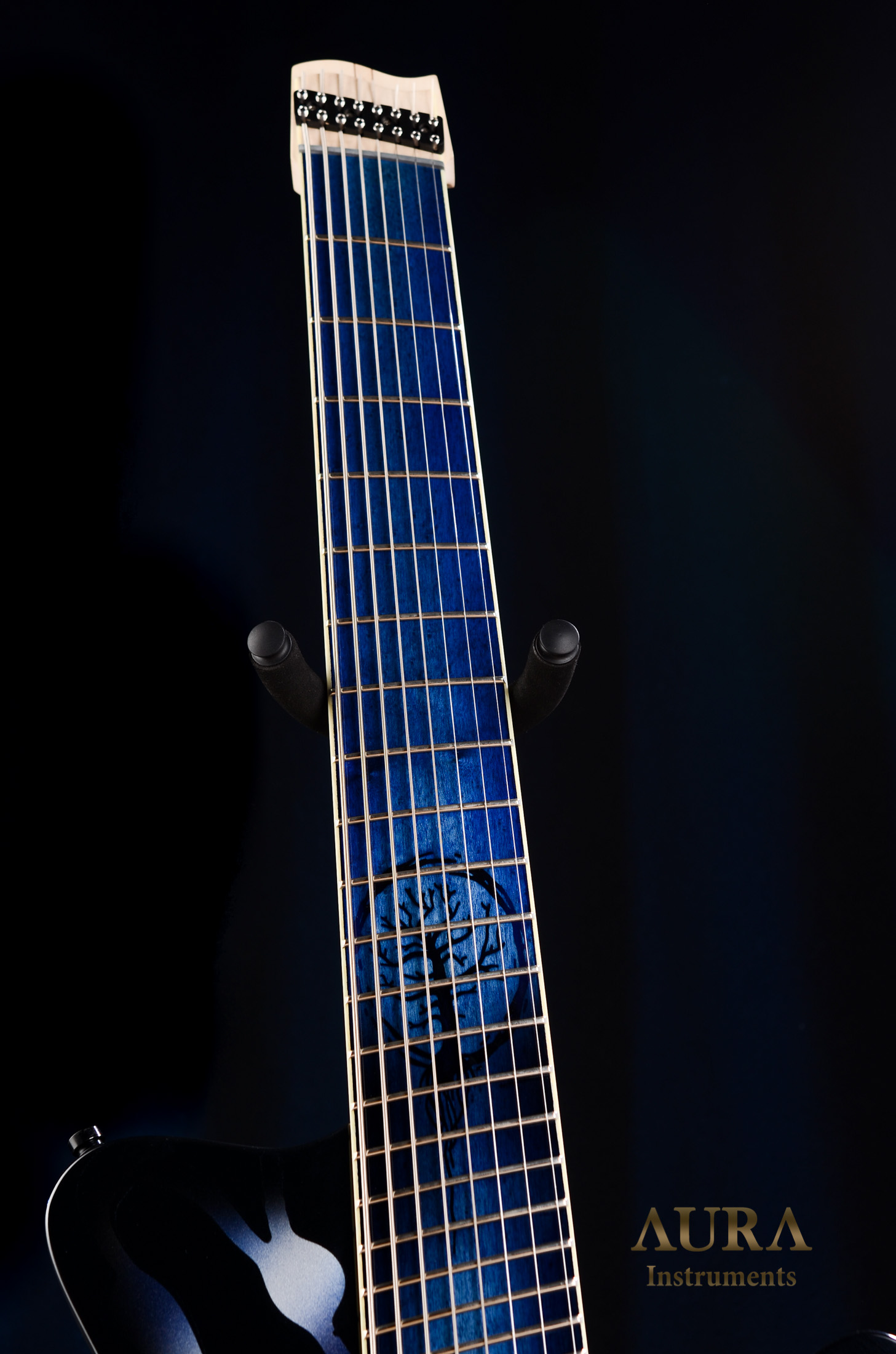 Headless Guitar Aura 8 Root detail 2