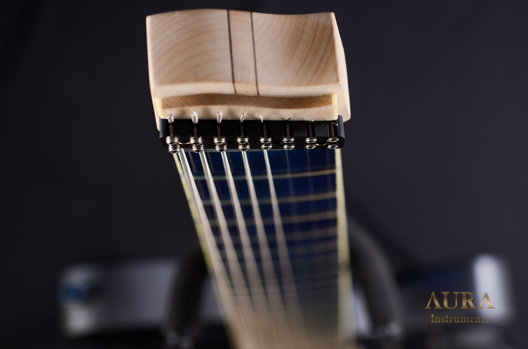 Headless Guitar Aura 8 Root detail 4