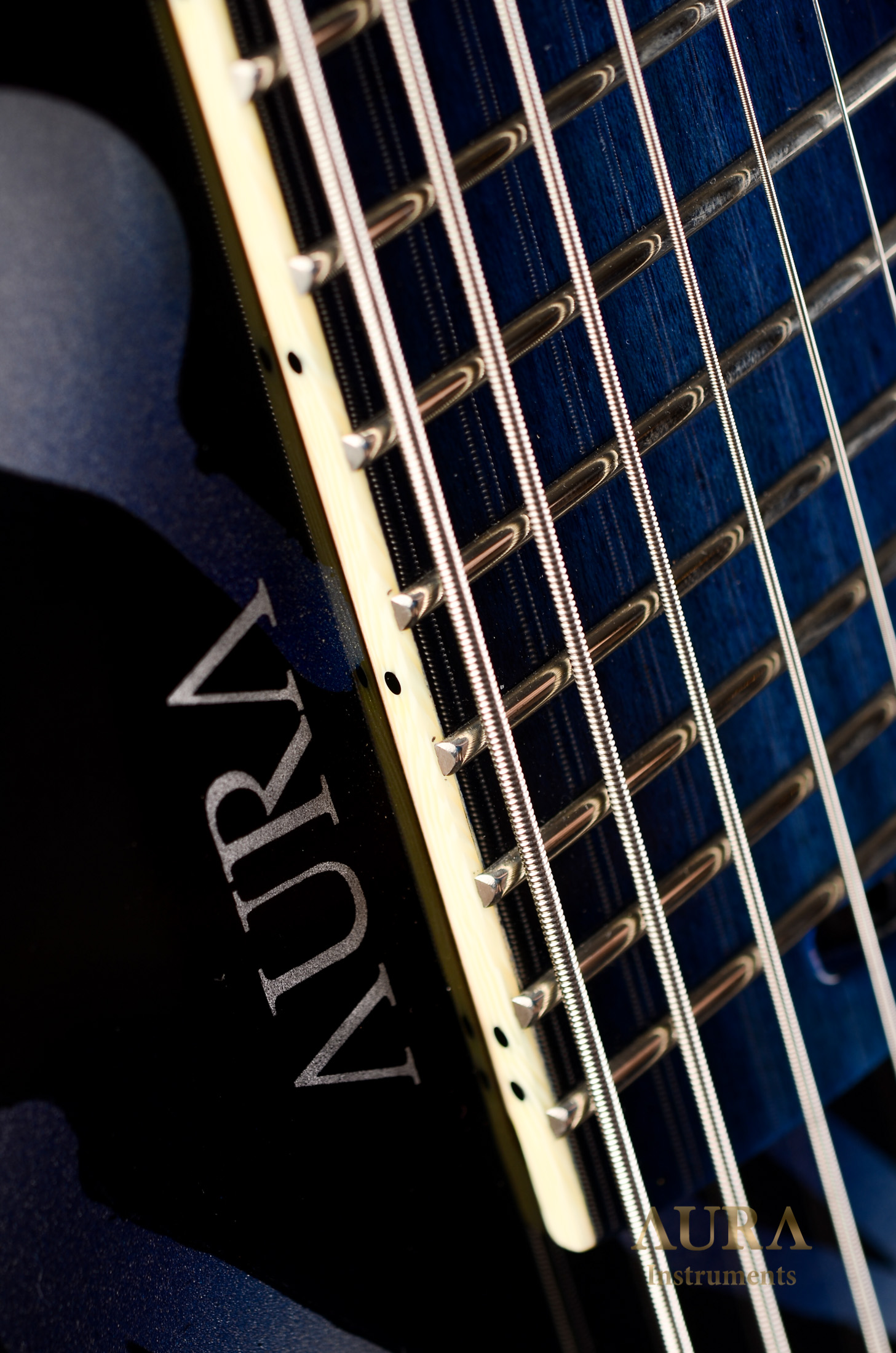 Headless Guitar Aura 8 Root detail 5