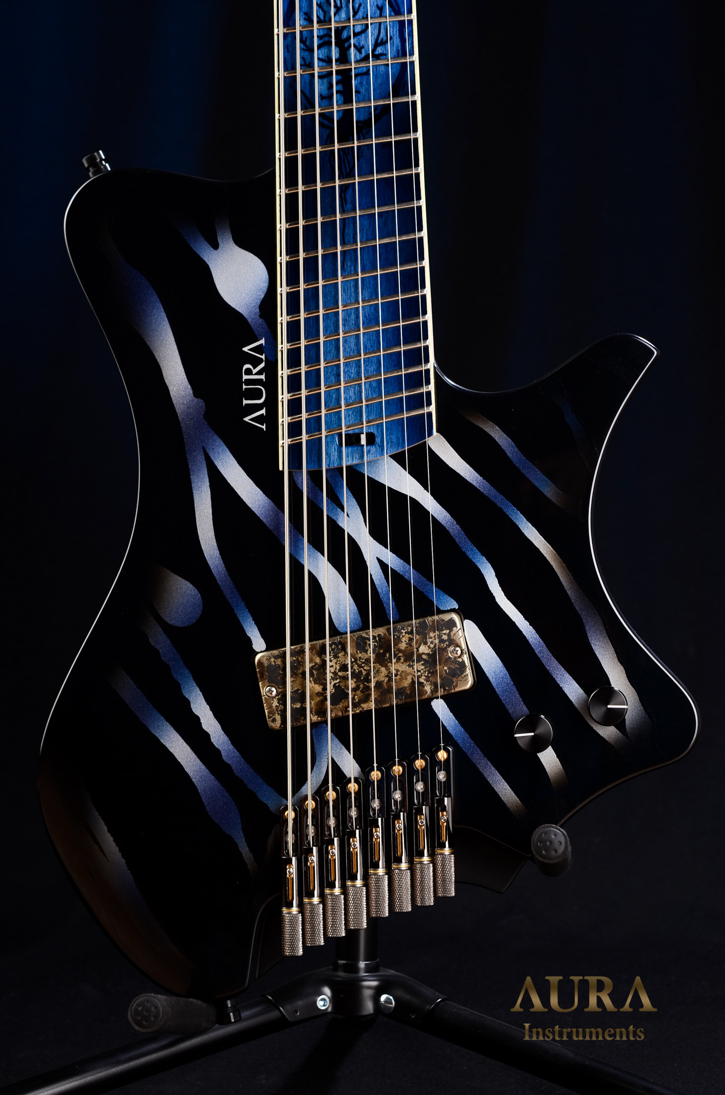 Headless Guitar Aura 8 Root detail 1