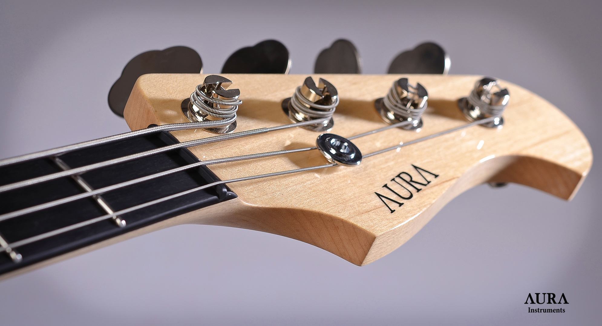 Aura Bass SH detail 3
