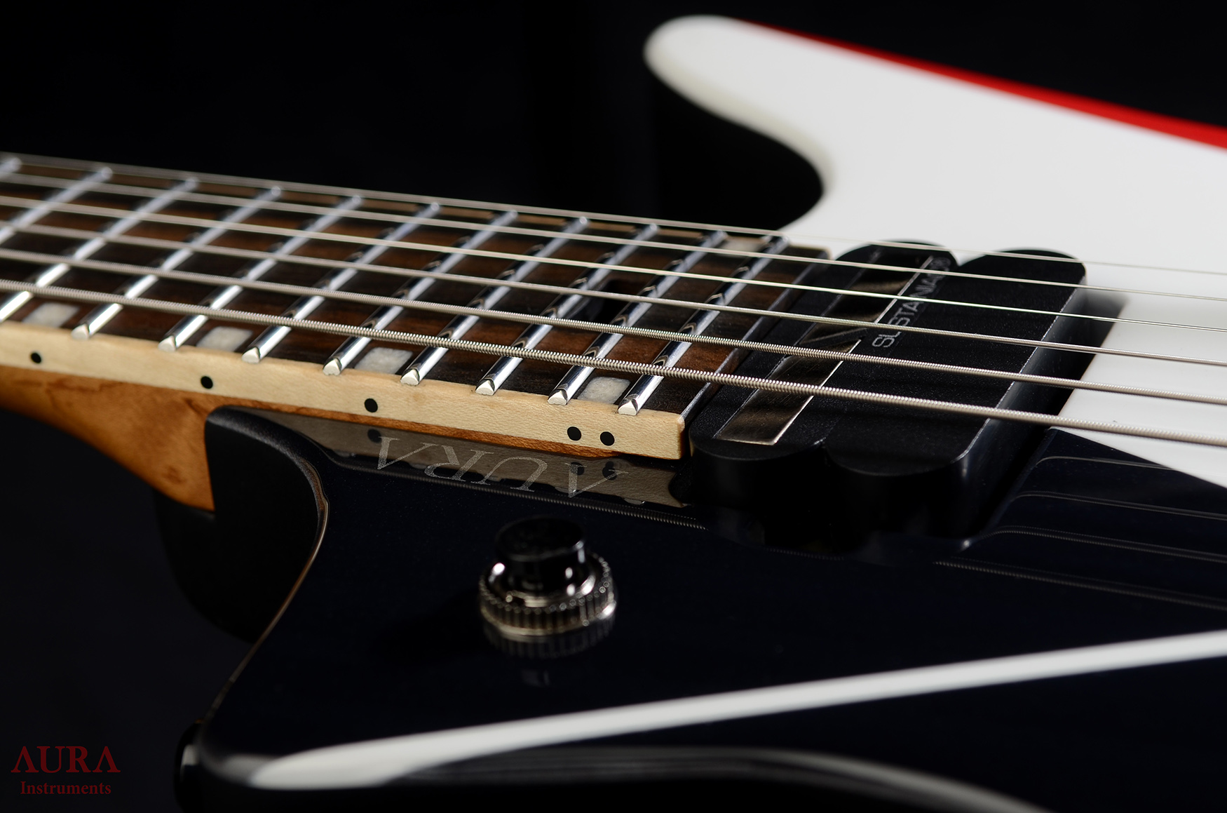 Handmade Aura Headless Explorer Guitar detail 17