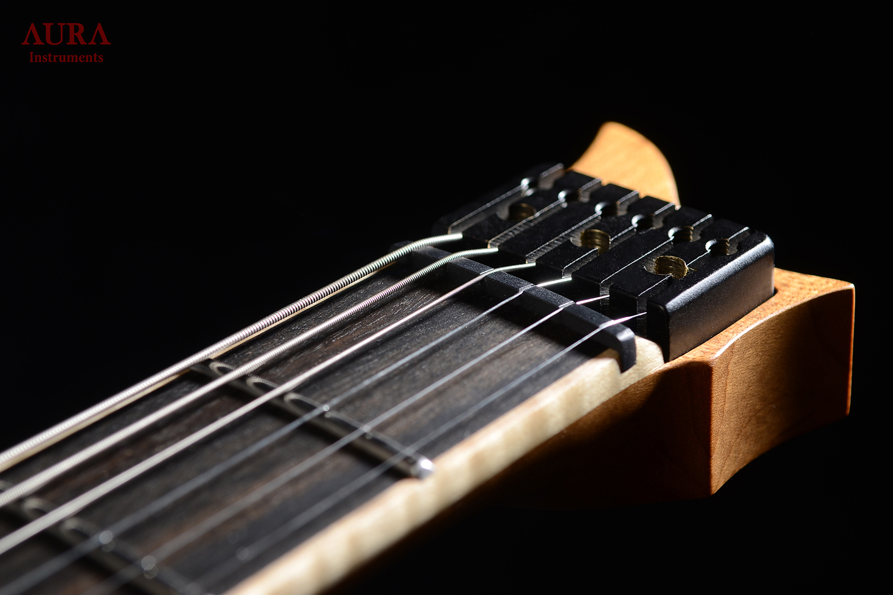 Handmade Aura Headless Explorer Guitar detail 9