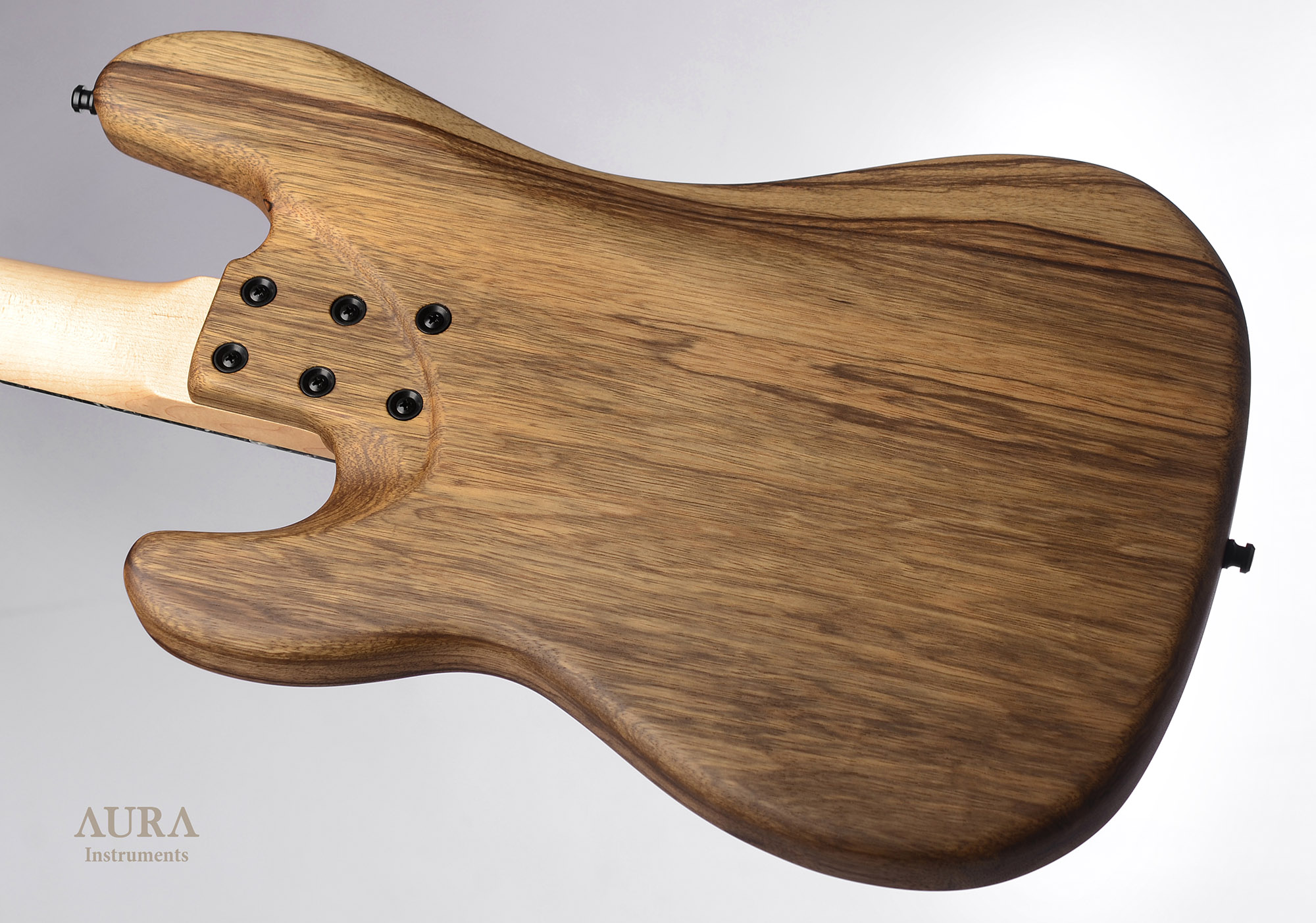 Aura Precision Bass SH detail 3