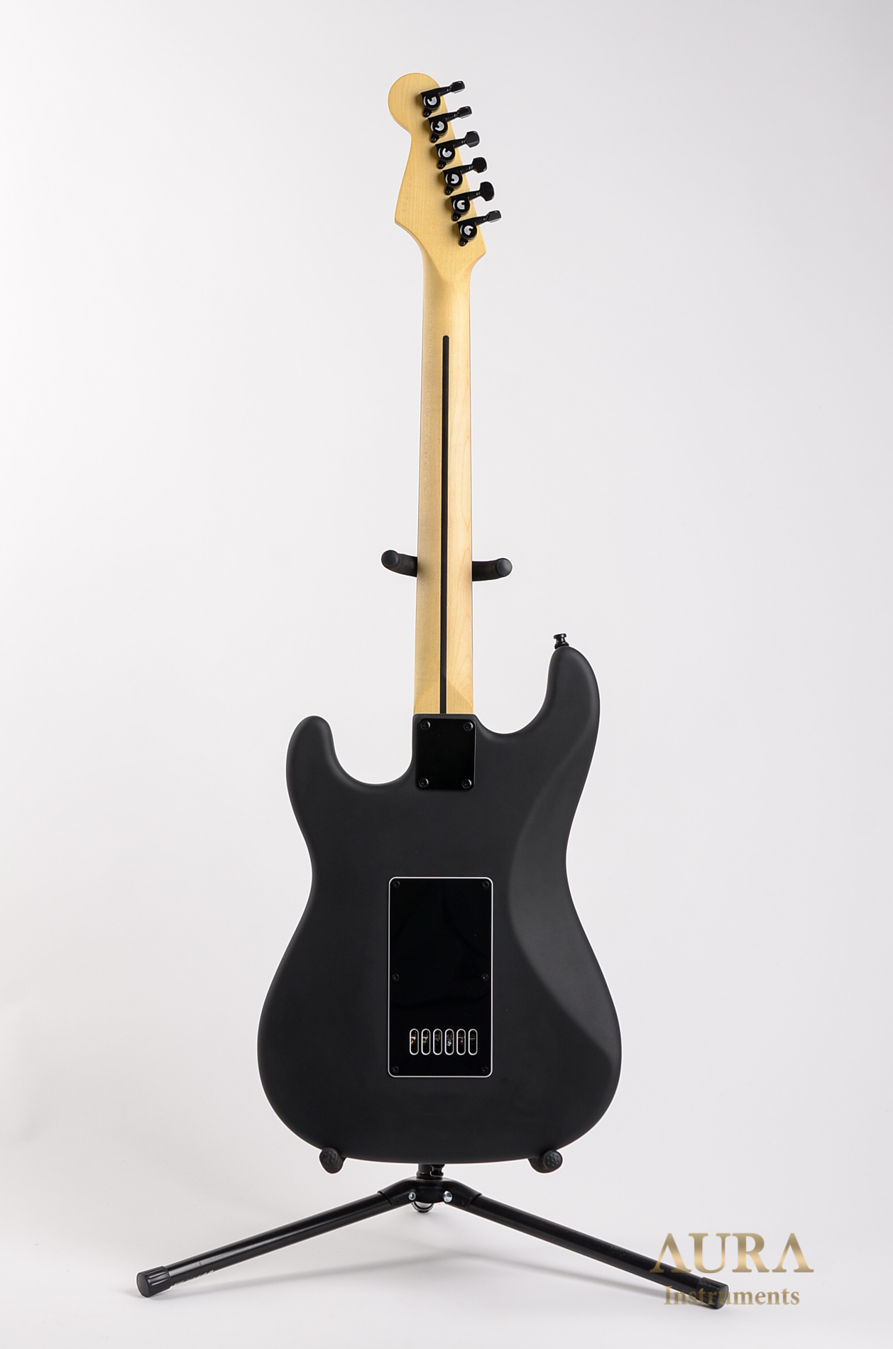 Aura Pure Black Series detail 6