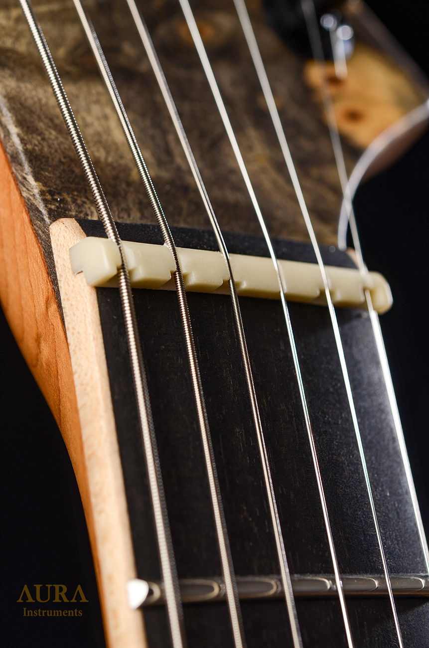 Electric guitar Aura The Sulfur detail 3