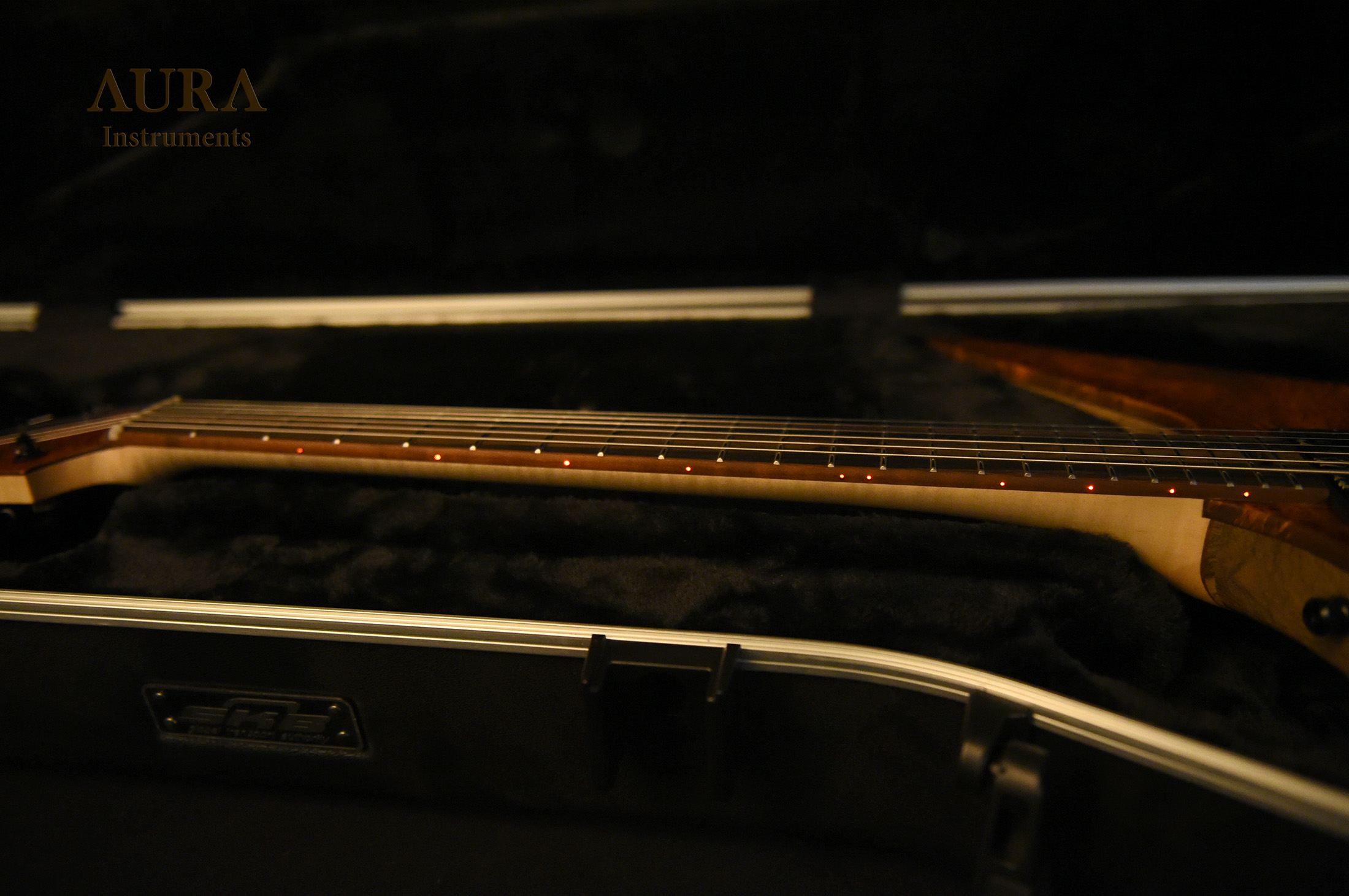 Electric guitar Aura Explorer TA detail 11