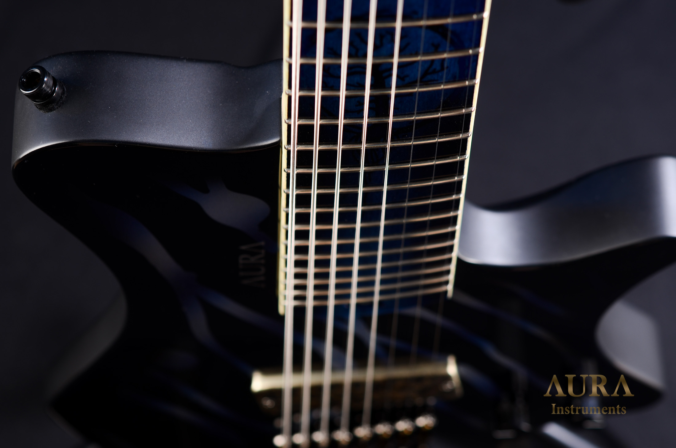 Headless Guitar Aura 8 Root detail 11