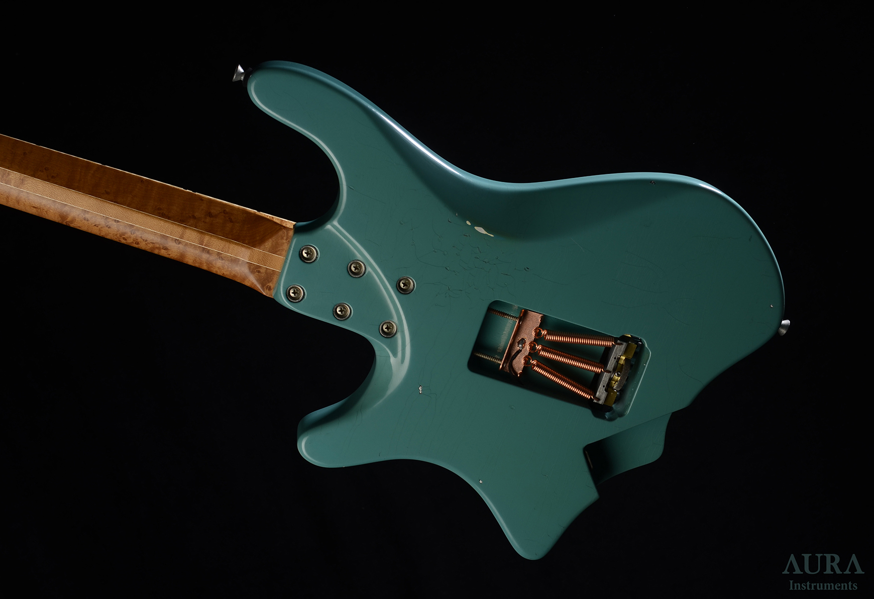 Handmade Aura Evocaster Headless Guitar detail 2