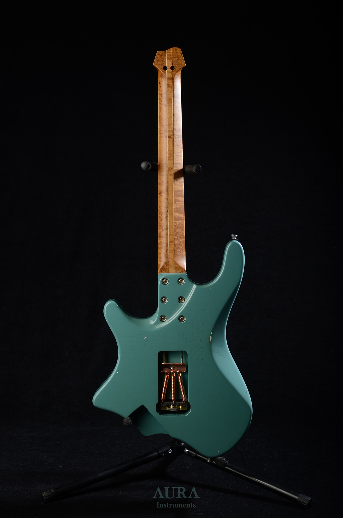 Handmade Aura Evocaster Headless Guitar detail 5
