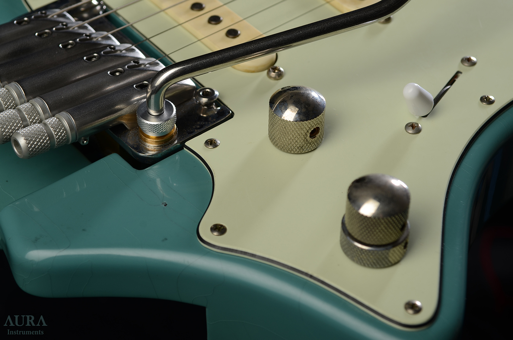Handmade Aura Evocaster Headless Guitar detail 8