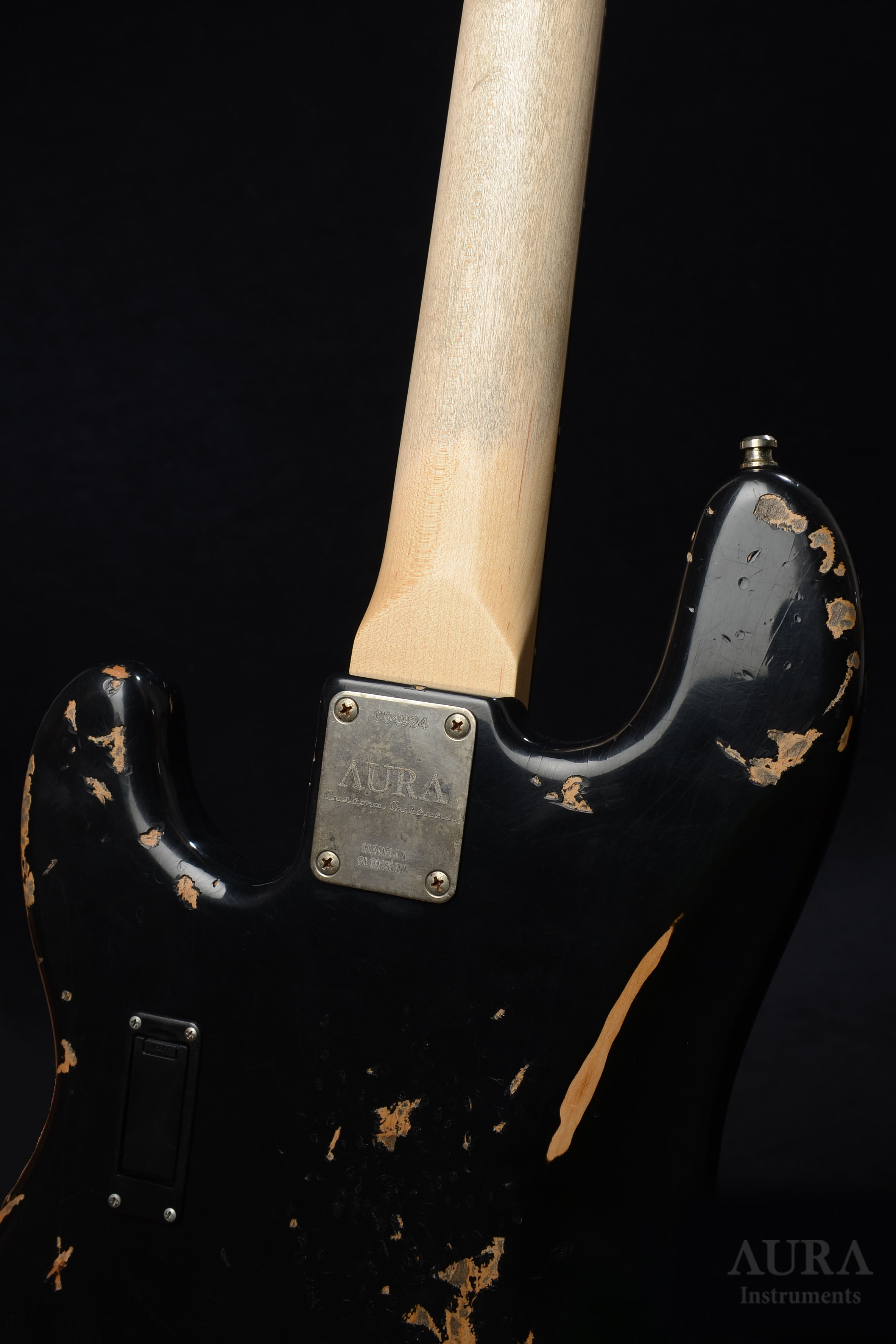 Handmade Aura Relic P-Bass detail 10