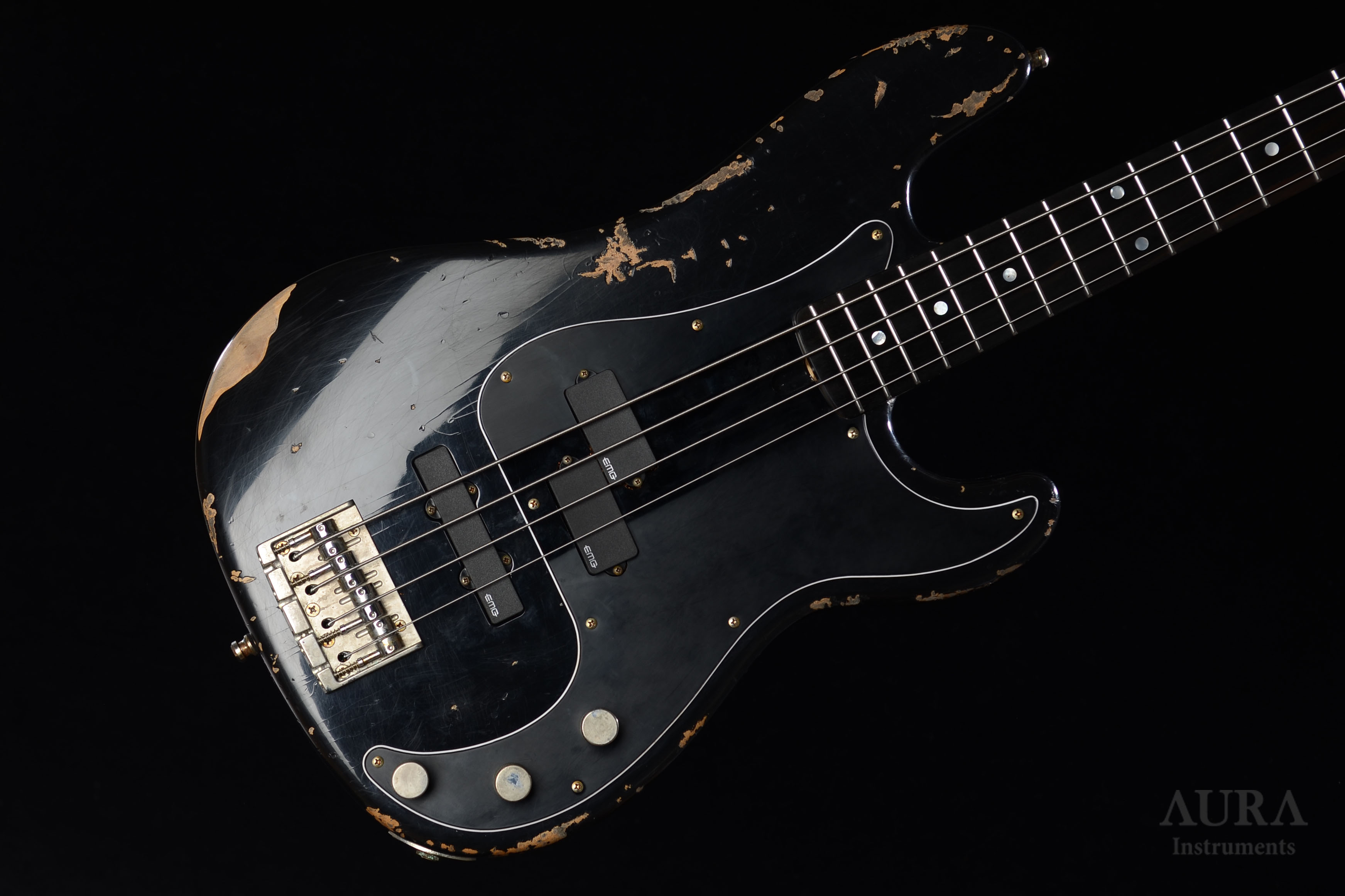 Handmade Aura Relic P-Bass detail 3
