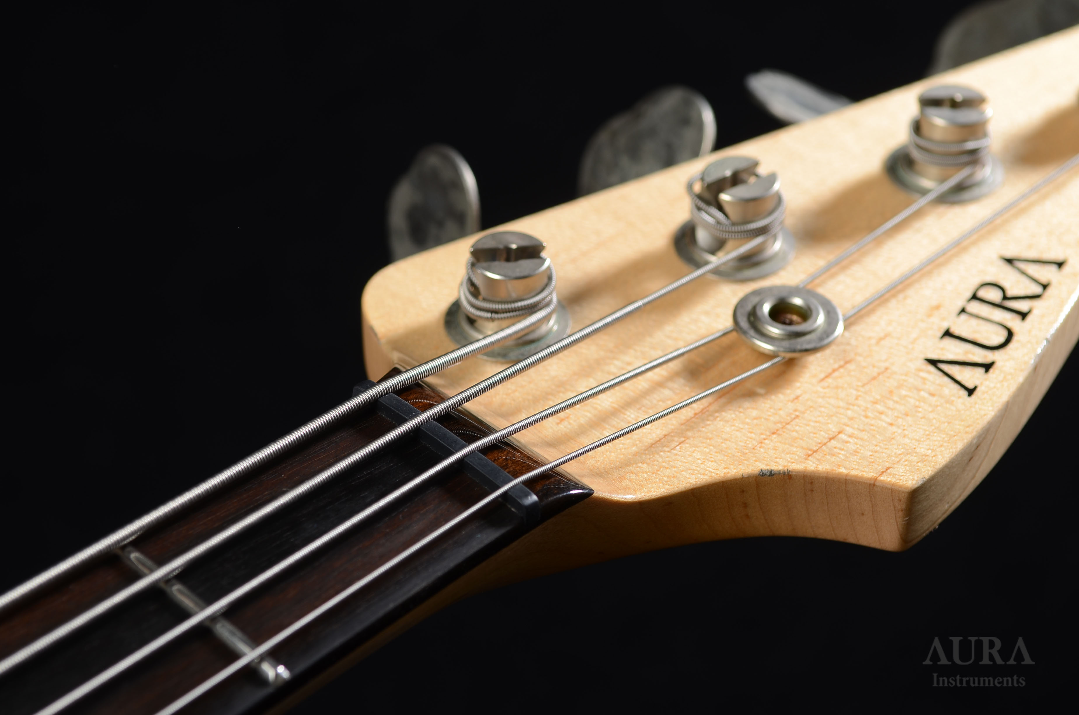 Handmade Aura Relic P-Bass detail 8